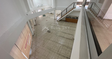 RENT: SHOWROOM/BUILDING 500SQM WITH 17 PARKING SPACES IDEAL FOR OFFICE OR RETAIL PREMISES IN CENTRAL LIMASSOL