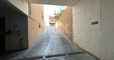 RENT: SHOWROOM/BUILDING 500SQM WITH 17 PARKING SPACES IDEAL FOR OFFICE OR RETAIL PREMISES IN CENTRAL LIMASSOL