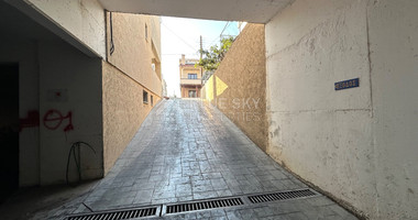 RENT: SHOWROOM/BUILDING 500SQM WITH 17 PARKING SPACES IDEAL FOR OFFICE OR RETAIL PREMISES IN CENTRAL LIMASSOL