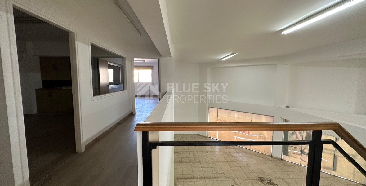 RENT: SHOWROOM/BUILDING 500SQM WITH 17 PARKING SPACES IDEAL FOR OFFICE OR RETAIL PREMISES IN CENTRAL LIMASSOL