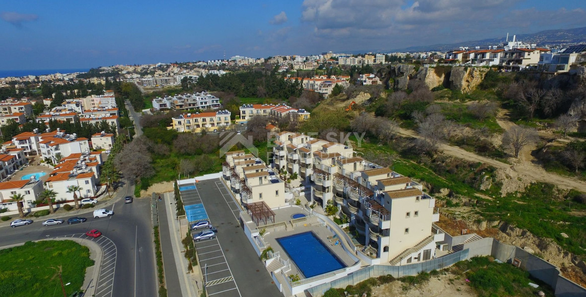Three bedroom maisonette in Universal area of Paphos