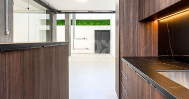 RENT: MODERN OFFICE SPACE IN THE HEART OF THE HISTORICAL TOWN NEAR THE LIMASSOL MARINA.