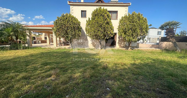 FOR SALE 4 BEDROOM HOUSE WITH EXTRA 5TH LOFT ROOM AND LARGE GARDEN IN AGIOS ATHANASIOS.