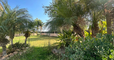 FOR SALE 4 BEDROOM HOUSE WITH EXTRA 5TH LOFT ROOM AND LARGE GARDEN IN AGIOS ATHANASIOS.