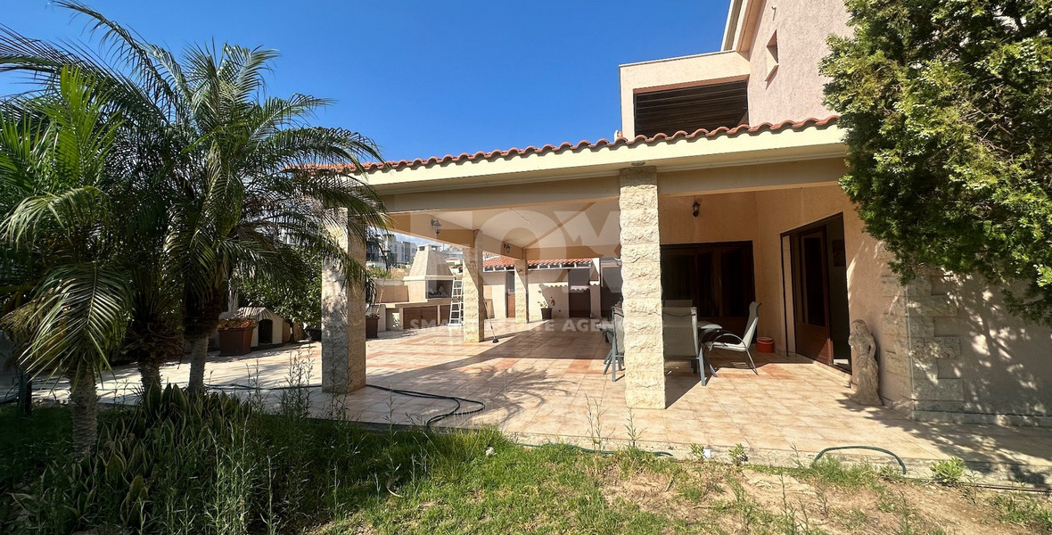 FOR SALE 4 BEDROOM HOUSE WITH EXTRA 5TH LOFT ROOM AND LARGE GARDEN IN AGIOS ATHANASIOS.
