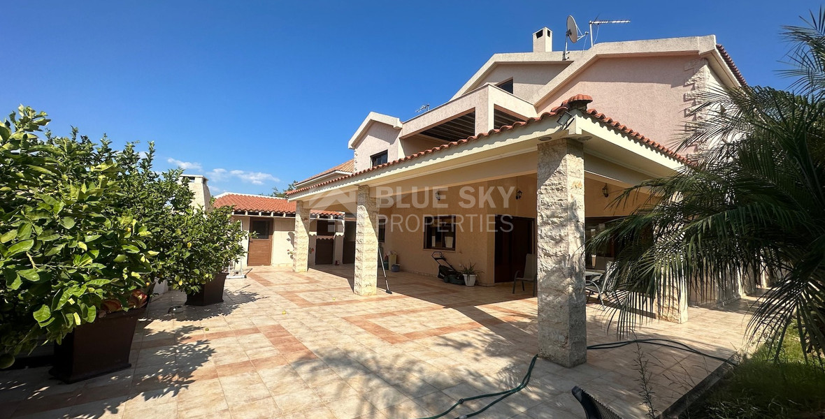 FOR SALE 4 BEDROOM HOUSE WITH EXTRA 5TH LOFT ROOM AND LARGE GARDEN IN AGIOS ATHANASIOS.