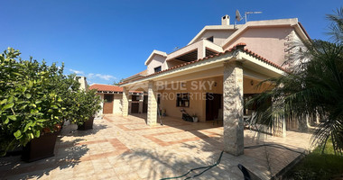 FOR SALE 4 BEDROOM HOUSE WITH EXTRA 5TH LOFT ROOM AND LARGE GARDEN IN AGIOS ATHANASIOS.