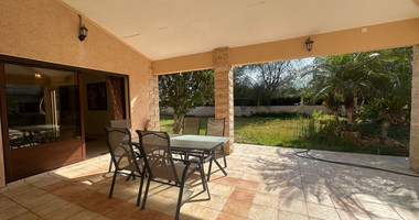 FOR SALE 4 BEDROOM HOUSE WITH EXTRA 5TH LOFT ROOM AND LARGE GARDEN IN AGIOS ATHANASIOS.