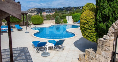 Two storey,  two bedroom maisonette in Peyia, Paphos
