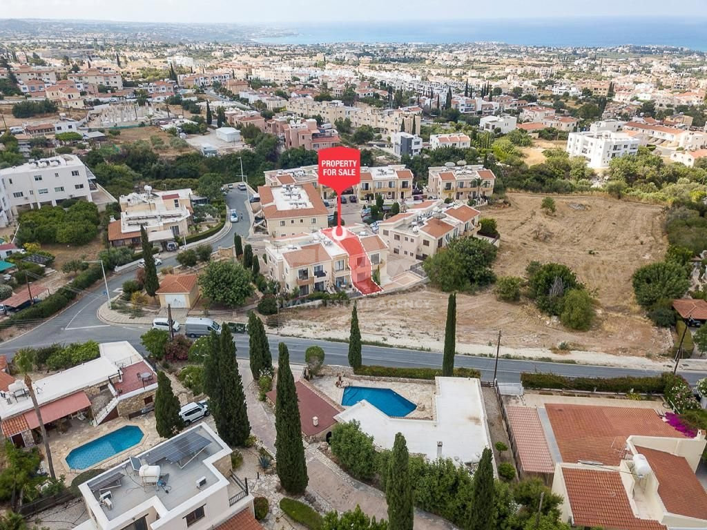 Two storey,  two bedroom maisonette in Peyia, Paphos