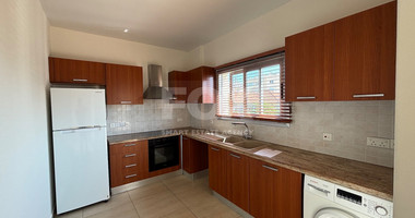 Spacious Two Bedroom Apartment for rent in Central Limassol Mesa Geitonia