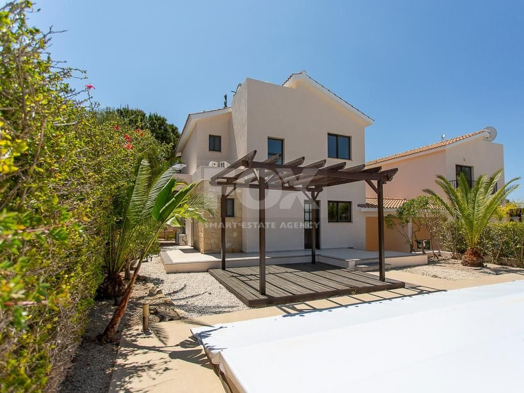 For sale: Three bedroom luxury detached villa with seperate title deed in Aphrodite Hills