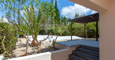 For sale: Three bedroom luxury detached villa with seperate title deed in Aphrodite Hills