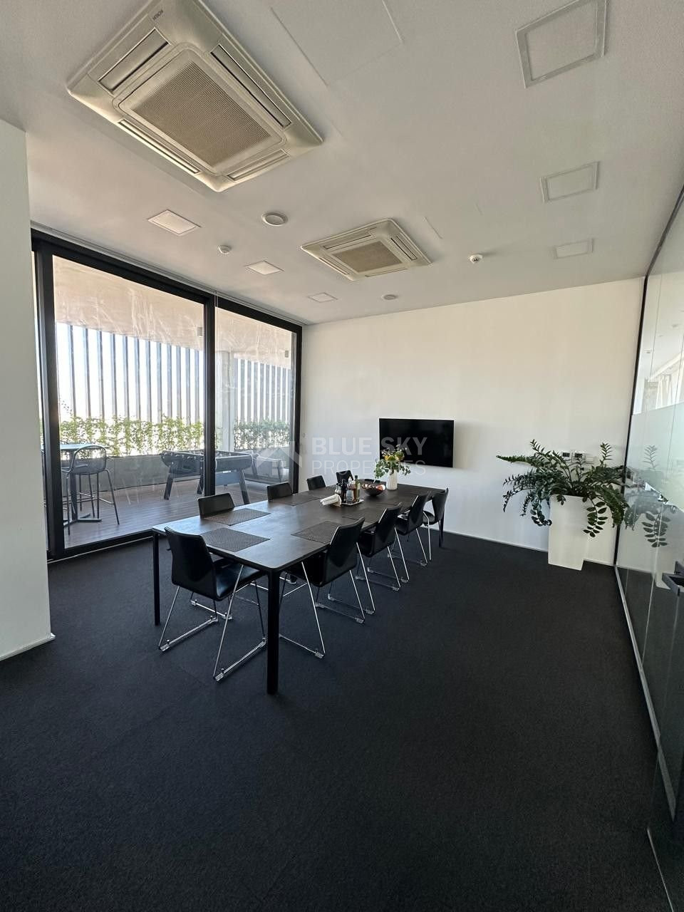 FOR RENT LUXURY OFFICES WITH ROOF TERRACES IN PRIME BUSINESS LOCATION