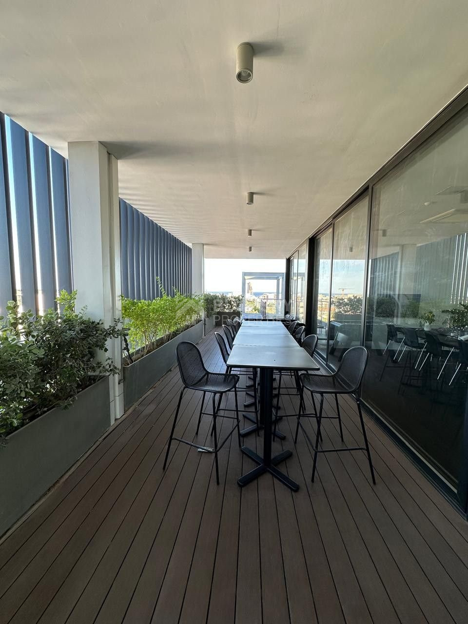 FOR RENT LUXURY OFFICES WITH ROOF TERRACES IN PRIME BUSINESS LOCATION
