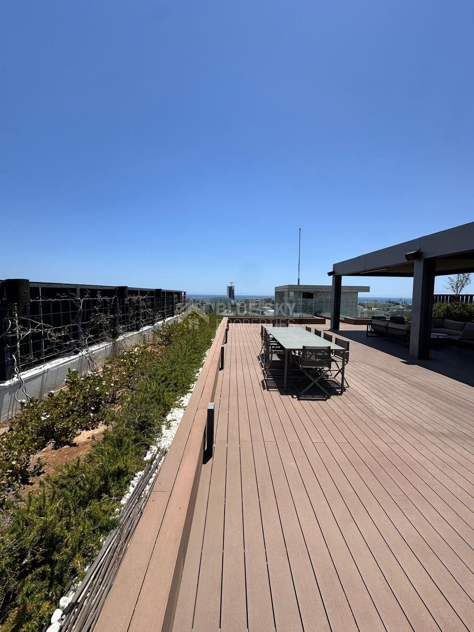 FOR RENT LUXURY OFFICES WITH ROOF TERRACES IN PRIME BUSINESS LOCATION