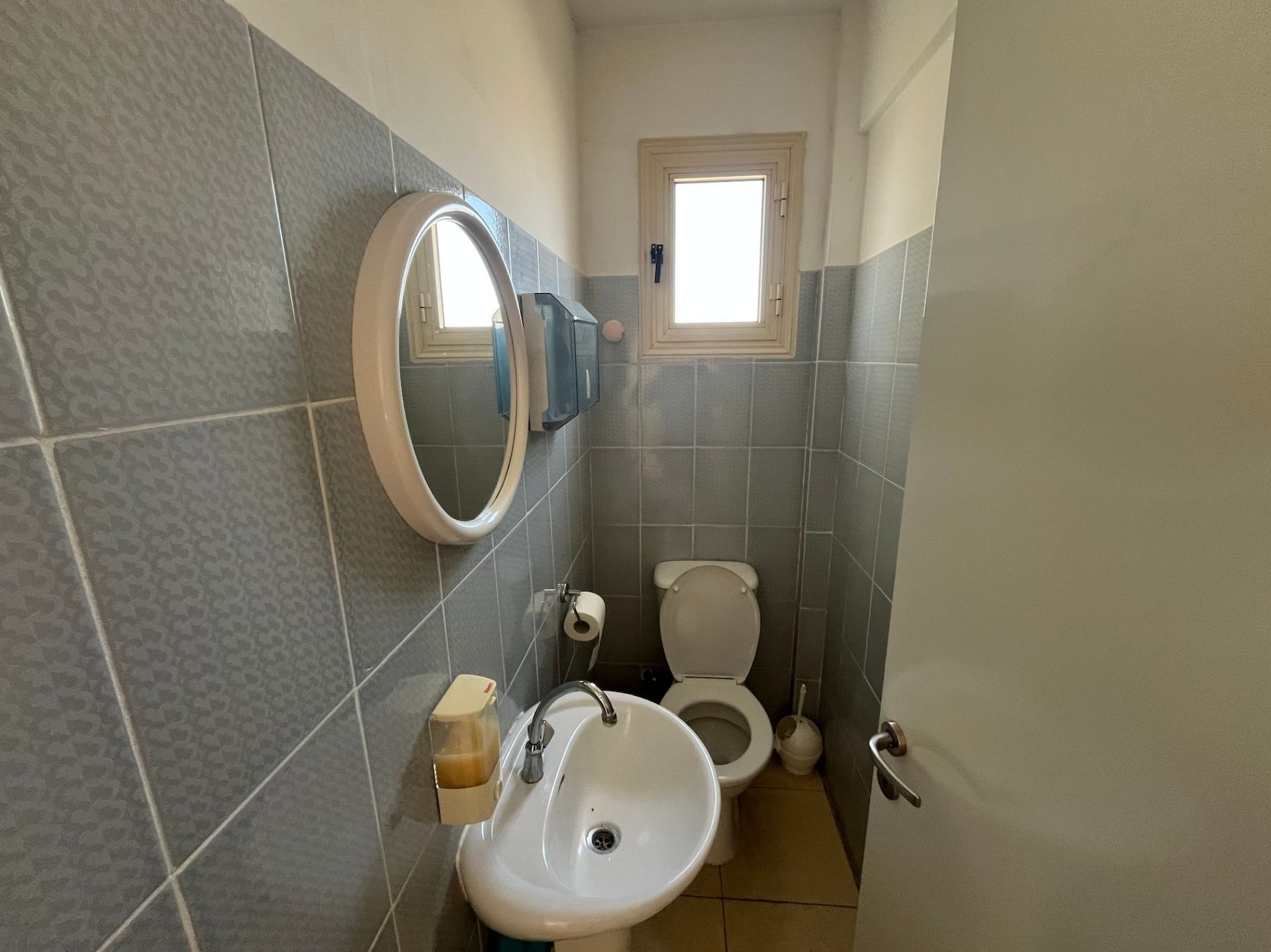 Офис 108 м² в Като Полемидия, Кипр