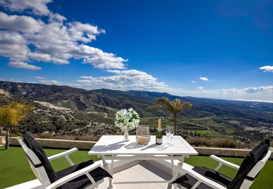 Wohnung 4 Schlafzimmer 334 m² Peyia, Zypern