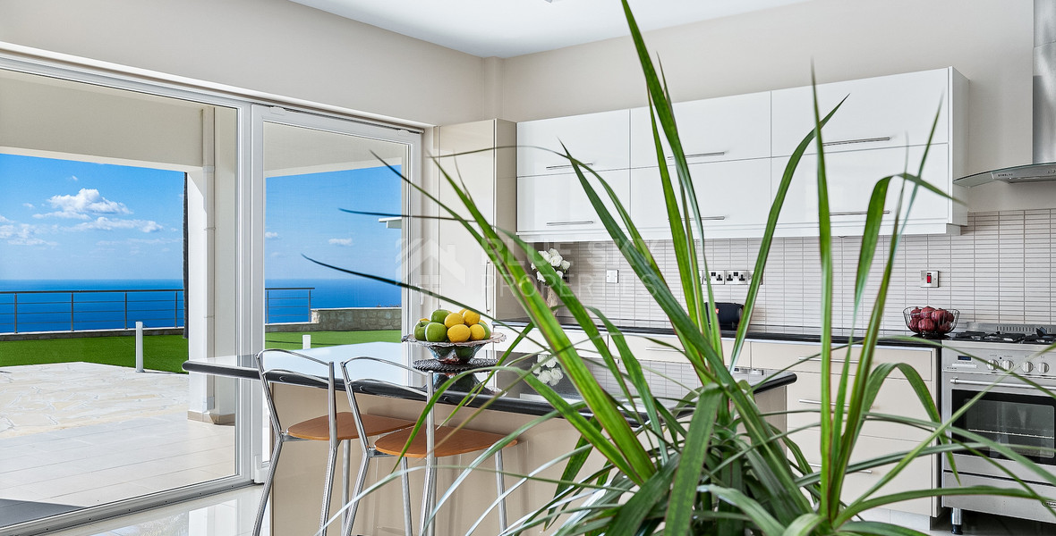 For sale : Breathtaking four-Bedroom Mansion with Panoramic Sea Views | Pegeia, Paphos