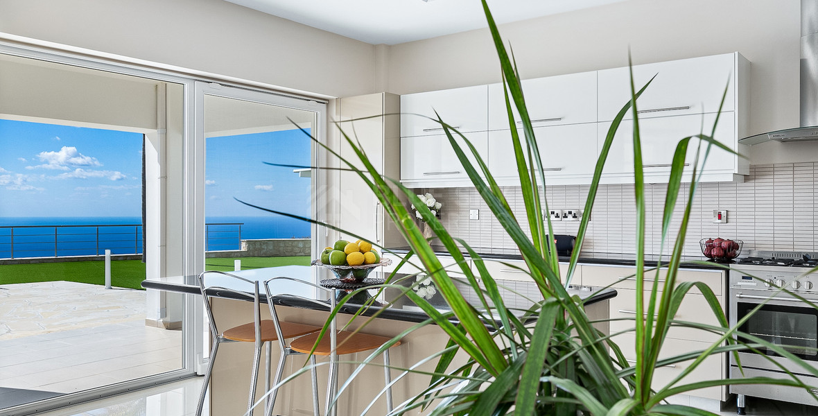 For sale : Breathtaking four-Bedroom Mansion with Panoramic Sea Views | Pegeia, Paphos