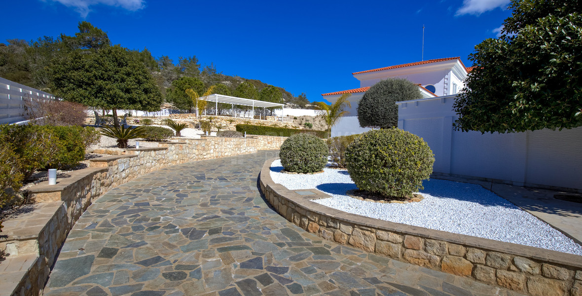 For sale : Breathtaking four-Bedroom Mansion with Panoramic Sea Views | Pegeia, Paphos