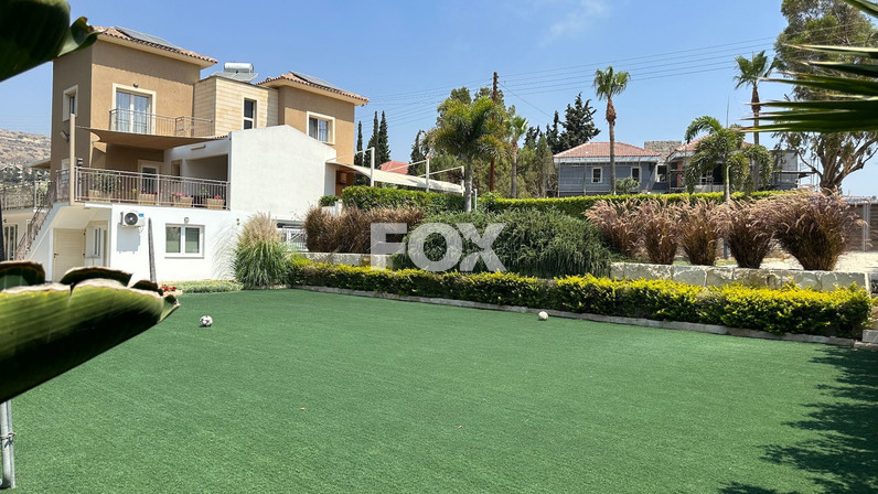 Commercial properties 500 m² for rent in Agios Tychon, Limassol, Cyprus