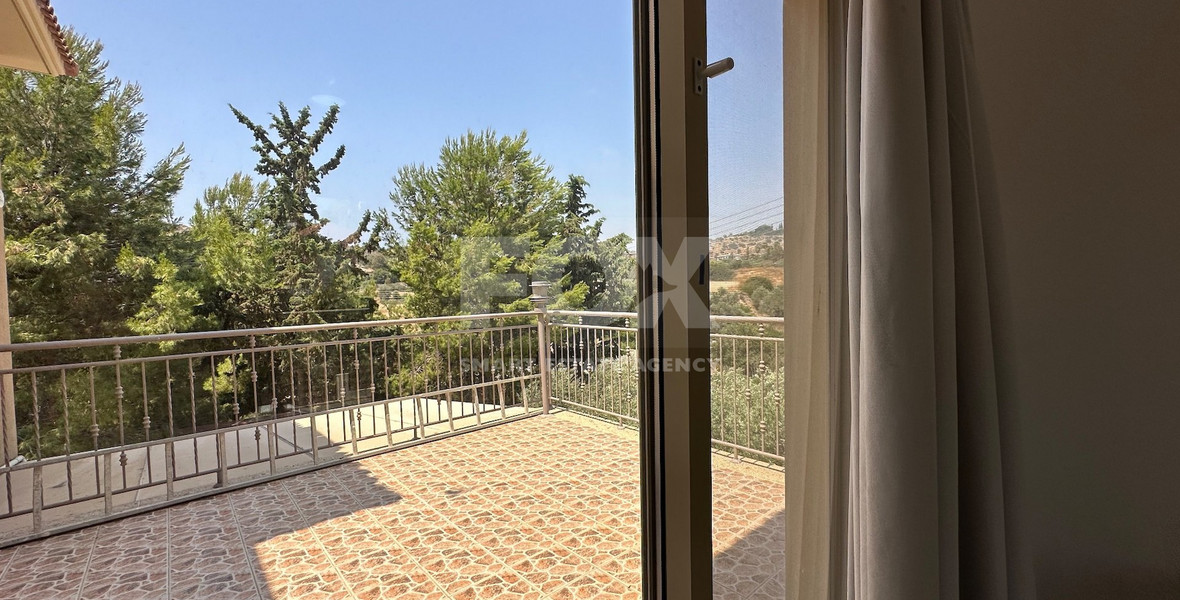 RENT: FURNISHED VILLA 5 BEDROOMS WITH SEPARATE GUEST HOUSE AND SEPARATE MAIDS QUARTER IN AGIOS TYCHONAS WITH SWIMMING POOL