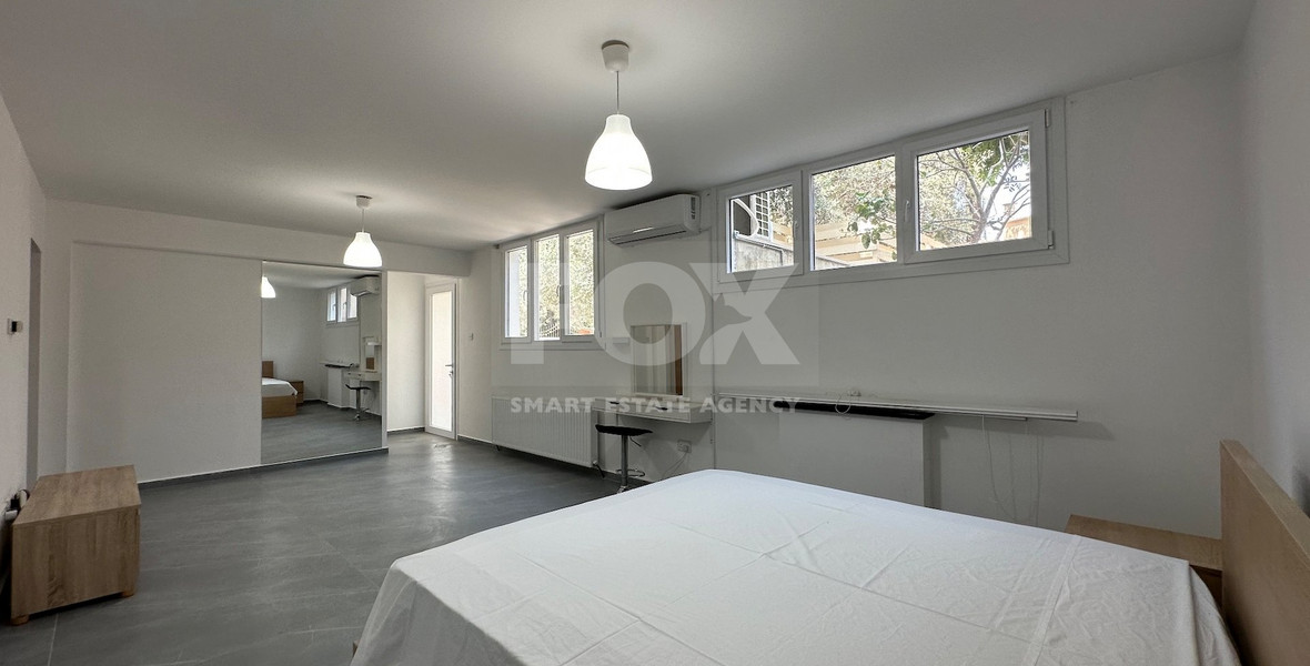 RENT: FURNISHED VILLA 5 BEDROOMS WITH SEPARATE GUEST HOUSE AND SEPARATE MAIDS QUARTER IN AGIOS TYCHONAS WITH SWIMMING POOL