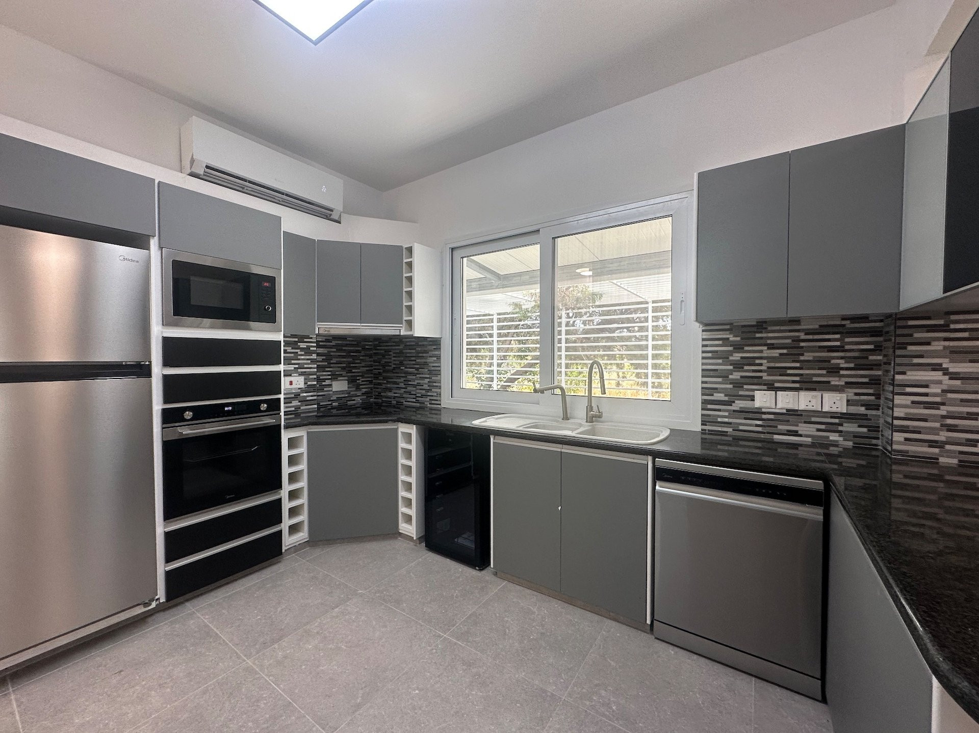 Квартира 5 спален 400 м² в Гермасойе, Кипр