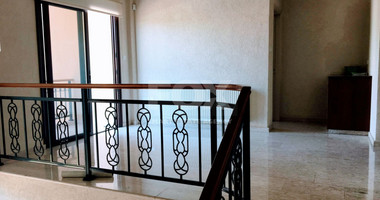 RENT: 5 bedroom Villa unfurnished in Pareklissia with large gardens and swimming pool.