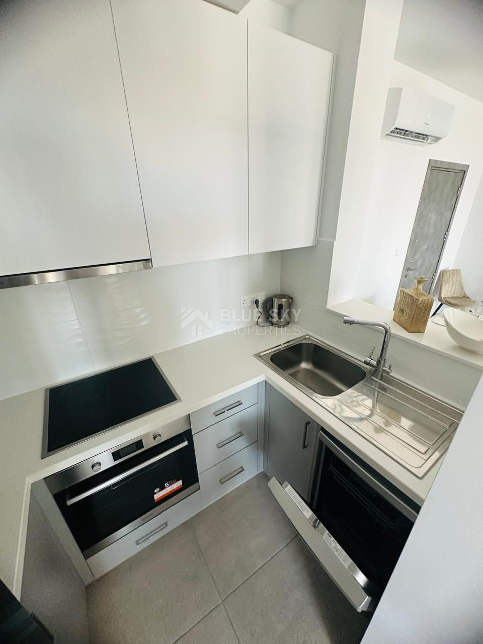 Fully Furnished Two Bedroom Apartment in Agios Athanasios For Rent