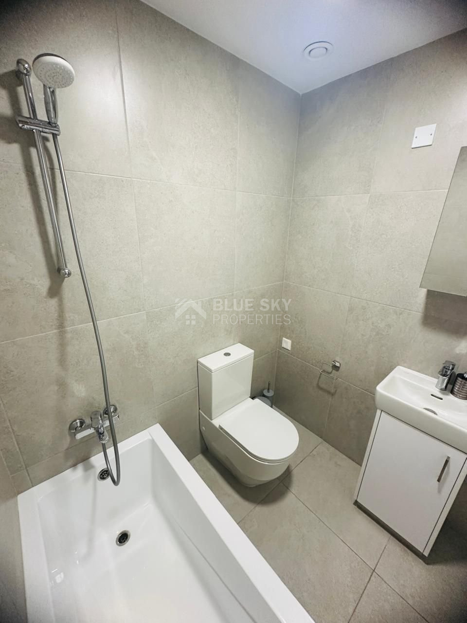 Fully Furnished Two Bedroom Apartment in Agios Athanasios For Rent