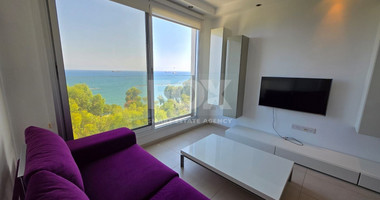 Seafront Three-Bedroom Penthouse for Sale in Germasogeia - Dasoudi Area