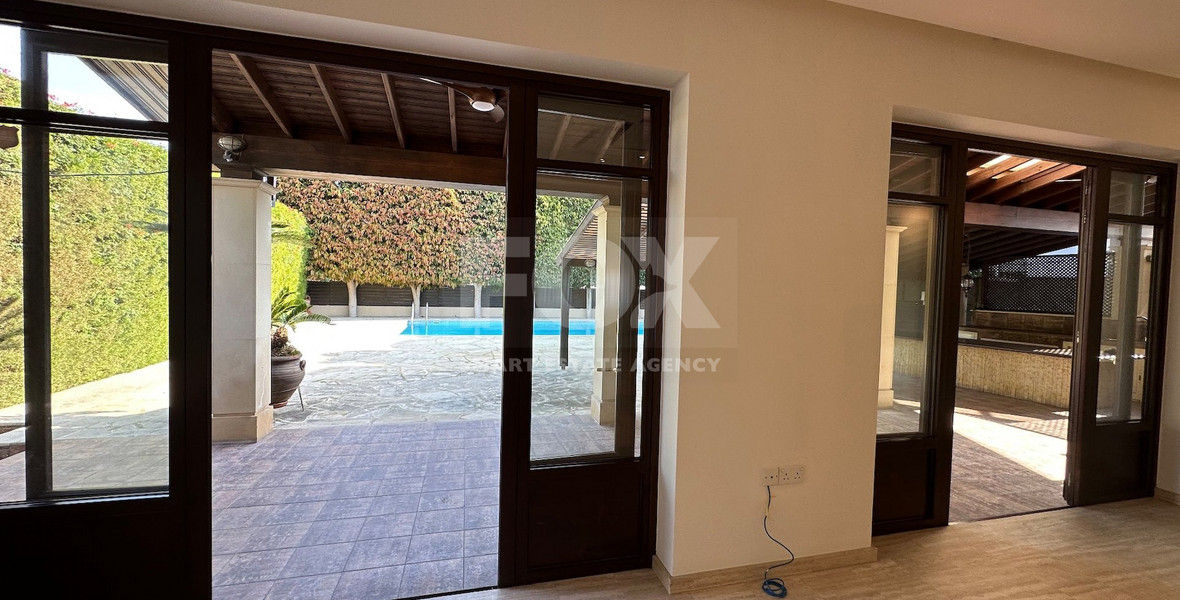 RENT: STUNNING 5 BEDROOM VILLA ON LARGE PLOT WITH SWIMMING POOL - LARGE GARDEN- EXTRA SEPARATE  APARTMENT - CENTRAL LIMASSOL
