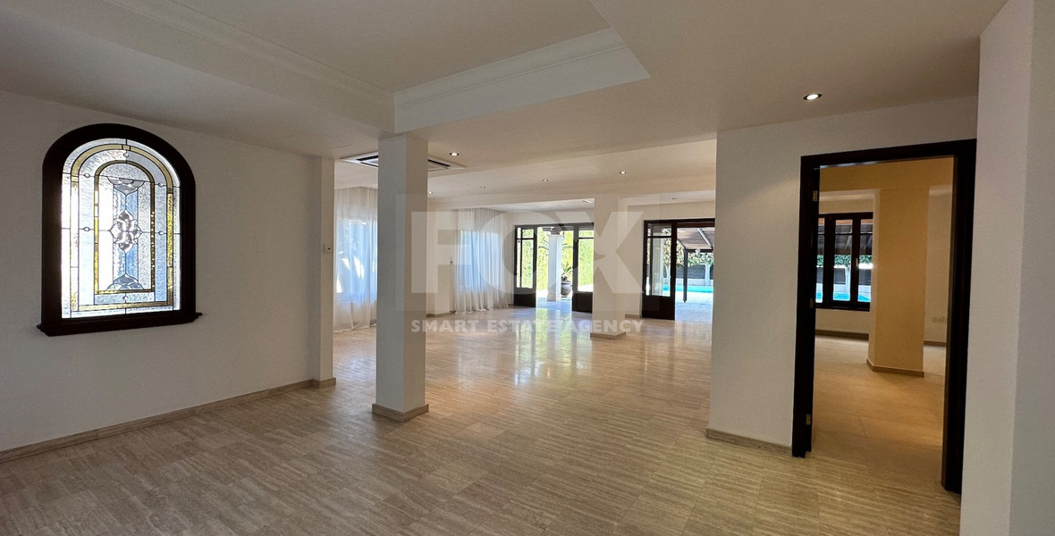 RENT: STUNNING 5 BEDROOM VILLA ON LARGE PLOT WITH SWIMMING POOL - LARGE GARDEN- EXTRA SEPARATE  APARTMENT - CENTRAL LIMASSOL