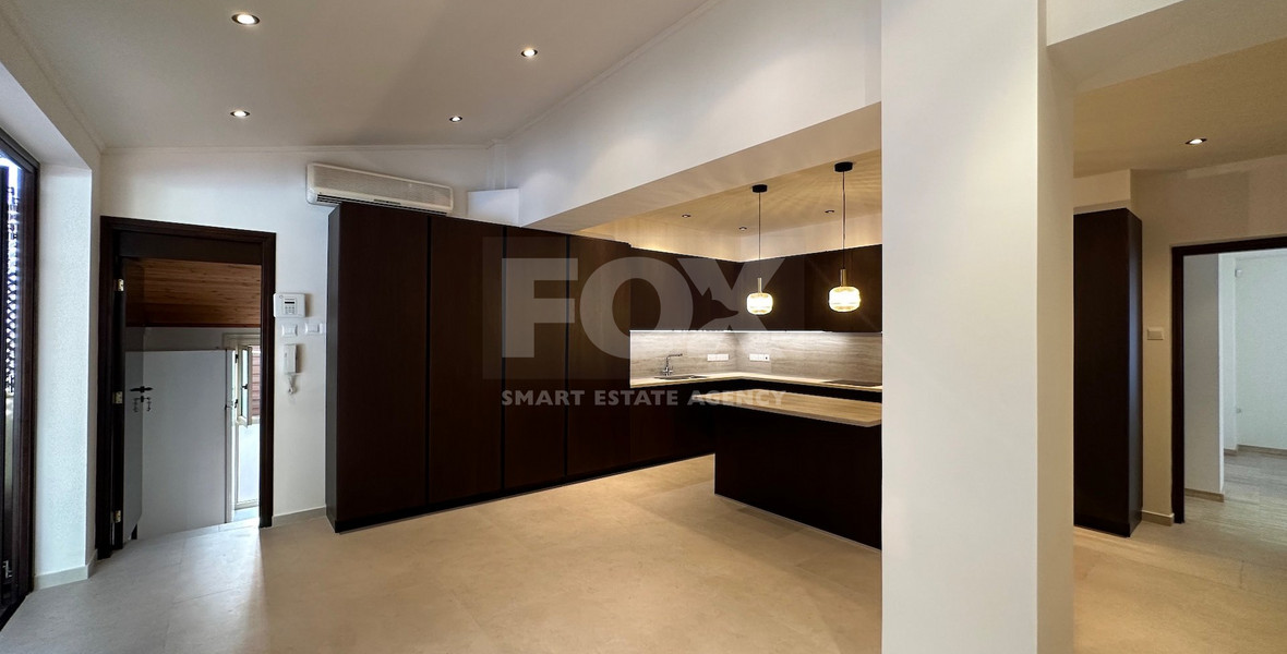 RENT: STUNNING 5 BEDROOM VILLA ON LARGE PLOT WITH SWIMMING POOL - LARGE GARDEN- EXTRA SEPARATE  APARTMENT - CENTRAL LIMASSOL