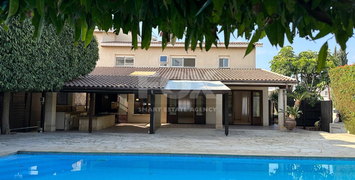 RENT: STUNNING 5 BEDROOM VILLA ON LARGE PLOT WITH SWIMMING POOL - LARGE GARDEN- EXTRA SEPARATE  APARTMENT - CENTRAL LIMASSOL
