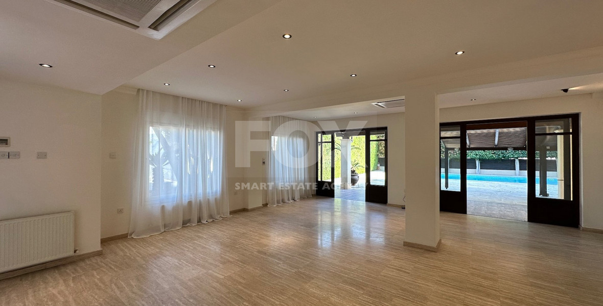 RENT: STUNNING 5 BEDROOM VILLA ON LARGE PLOT WITH SWIMMING POOL - LARGE GARDEN- EXTRA SEPARATE  APARTMENT - CENTRAL LIMASSOL