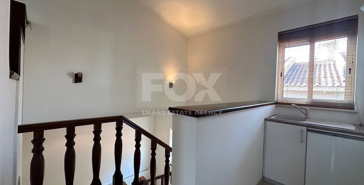 RENT: STUNNING 5 BEDROOM VILLA ON LARGE PLOT WITH SWIMMING POOL - LARGE GARDEN- EXTRA SEPARATE  APARTMENT - CENTRAL LIMASSOL