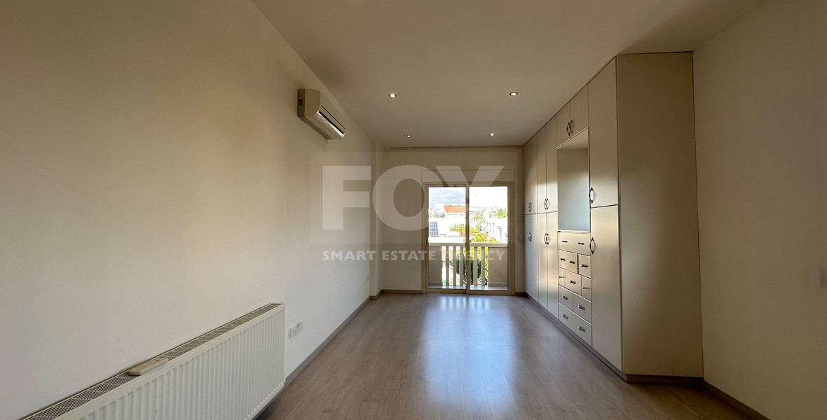 RENT: STUNNING 5 BEDROOM VILLA ON LARGE PLOT WITH SWIMMING POOL - LARGE GARDEN- EXTRA SEPARATE  APARTMENT - CENTRAL LIMASSOL