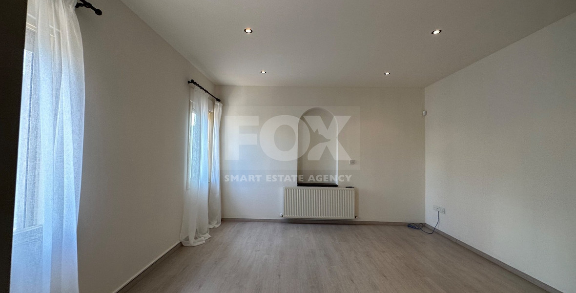 RENT: STUNNING 5 BEDROOM VILLA ON LARGE PLOT WITH SWIMMING POOL - LARGE GARDEN- EXTRA SEPARATE  APARTMENT - CENTRAL LIMASSOL