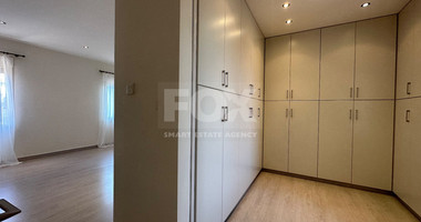 RENT: STUNNING 5 BEDROOM VILLA ON LARGE PLOT WITH SWIMMING POOL - LARGE GARDEN- EXTRA SEPARATE  APARTMENT - CENTRAL LIMASSOL