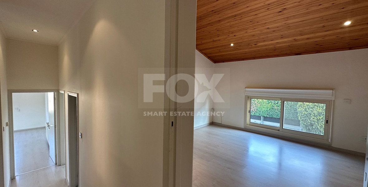 RENT: STUNNING 5 BEDROOM VILLA ON LARGE PLOT WITH SWIMMING POOL - LARGE GARDEN- EXTRA SEPARATE  APARTMENT - CENTRAL LIMASSOL