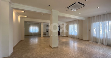 RENT: STUNNING 5 BEDROOM VILLA ON LARGE PLOT WITH SWIMMING POOL - LARGE GARDEN- EXTRA SEPARATE  APARTMENT - CENTRAL LIMASSOL