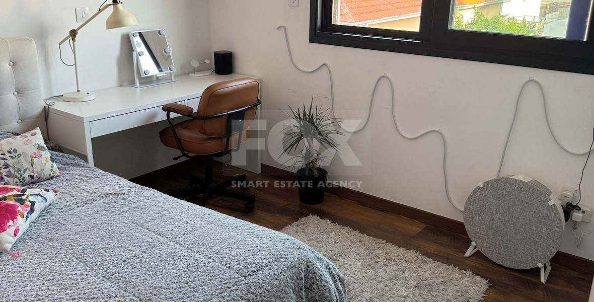 RENT: 3 BEDROOM FURNISHED APARTMENT IN CENTRAL LIMASSOL JUST OFF RIGA FERREOU WALKING DISTANCE TO ALL AMENITIES.