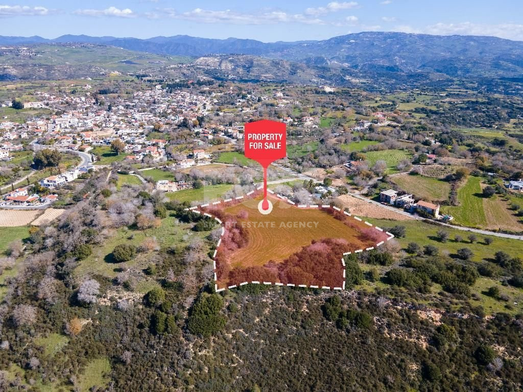 Residential field for sale, in Polemi Community, in Paphos