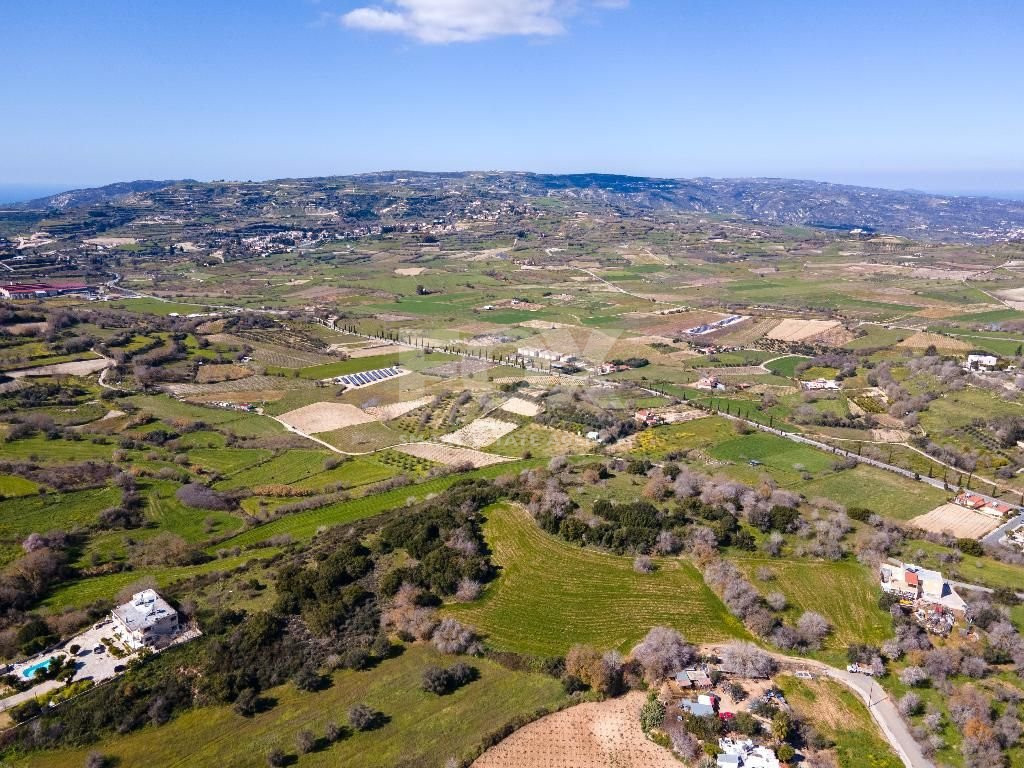 Residential field for sale, in Polemi Community, in Paphos