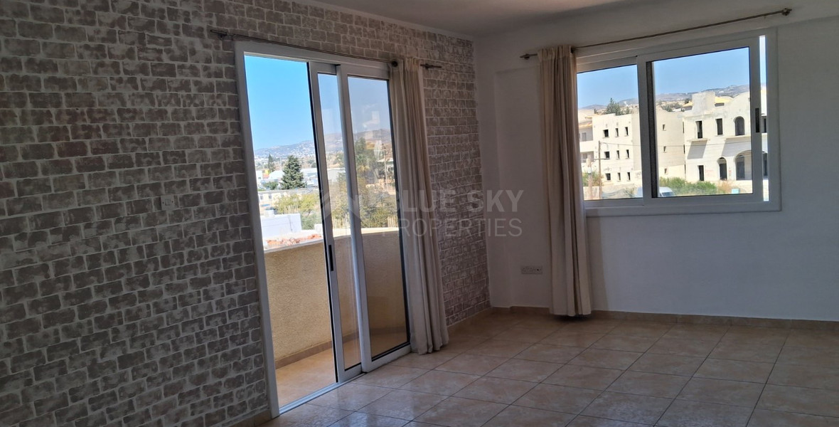 For rent : Spacious Two Bedroom Apartment in Friendly Geroskipou