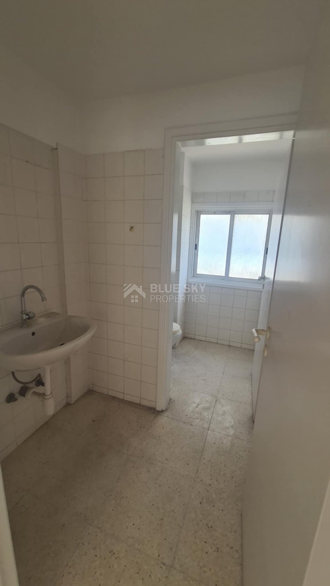 For Rent – Commercial Space Ideal for Co-Working or Offices in Kato Paphos