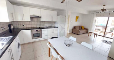Bright two-Bedroom Apartment with Dual Verandas in Universal, Paphos